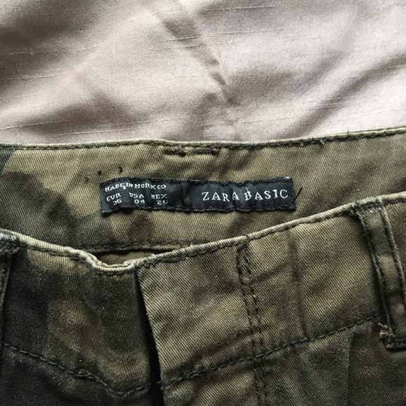 Zara Camouflage Skinny Jeans with Zip Details - Picture 4 of 8